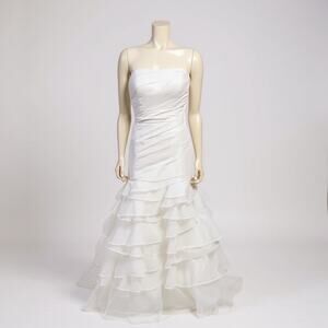 Allure Bridal P840 White A-Line Wedding Strapless Tiered Size 8 $1700 Retail